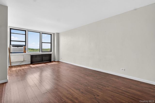 3121 Middletown Road 7L, Bronx, NY 10461