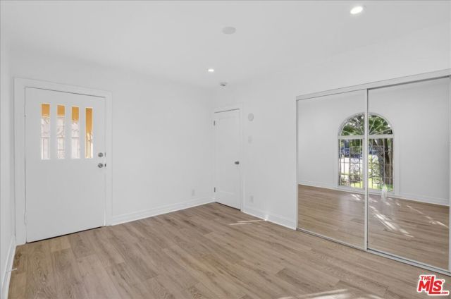 1185 S Tremaine Avenue, Los Angeles, CA 90019