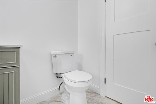 1185 S Tremaine Avenue, Los Angeles, CA 90019