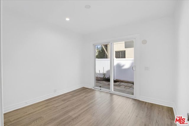 1185 S Tremaine Avenue, Los Angeles, CA 90019