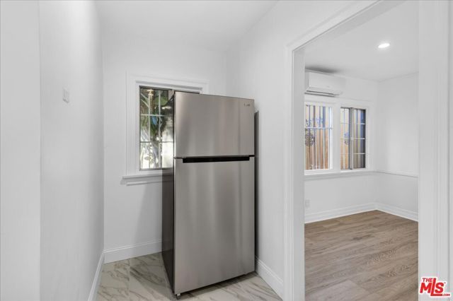 1185 S Tremaine Avenue, Los Angeles, CA 90019