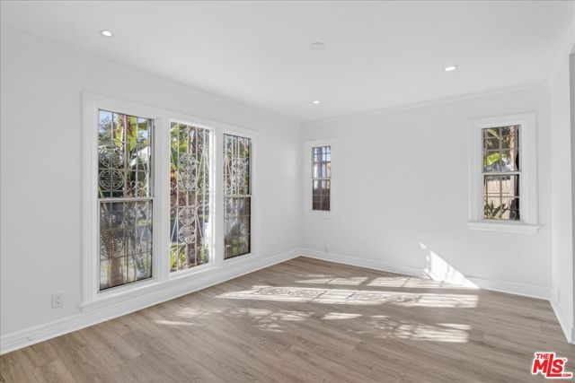 1185 S Tremaine Avenue, Los Angeles, CA 90019