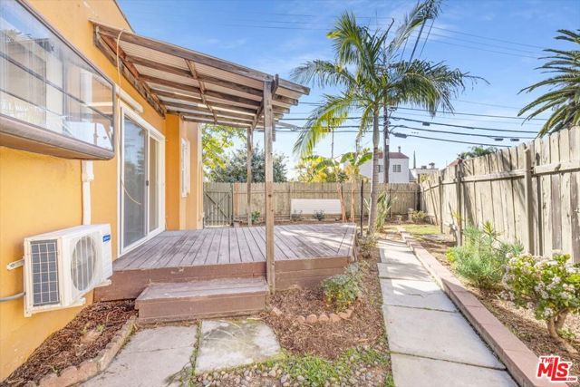 1185 S Tremaine Avenue, Los Angeles, CA 90019