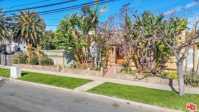 1185 S Tremaine Avenue, Los Angeles, CA 90019