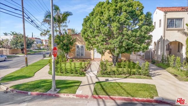 1185 S Tremaine Avenue, Los Angeles, CA 90019