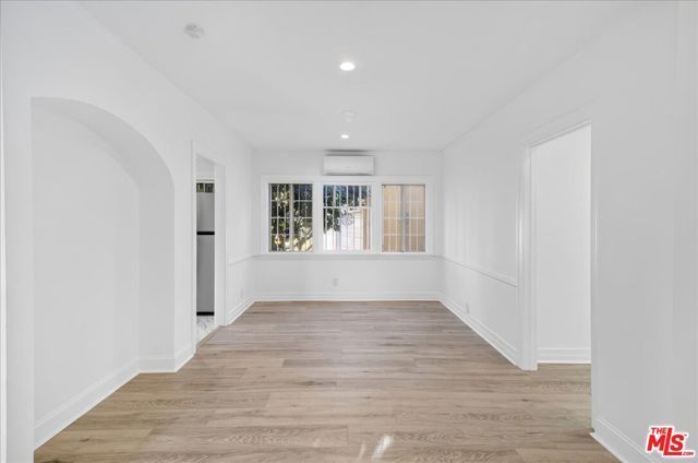 1185 S Tremaine Avenue, Los Angeles, CA 90019