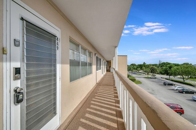 449 Dover C, West Palm Beach, FL 33417