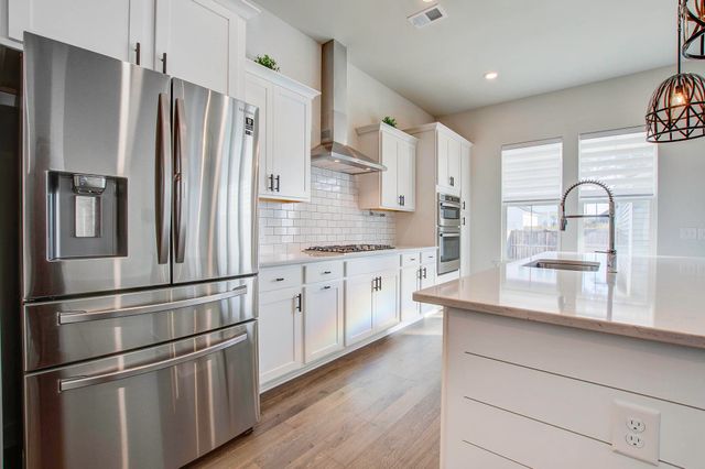 169 Country Gate Lane, Summerville, SC 29485