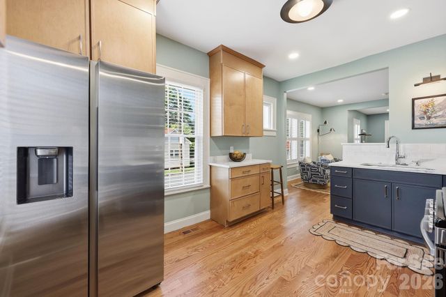 327 Campus Street, Charlotte, NC 28216