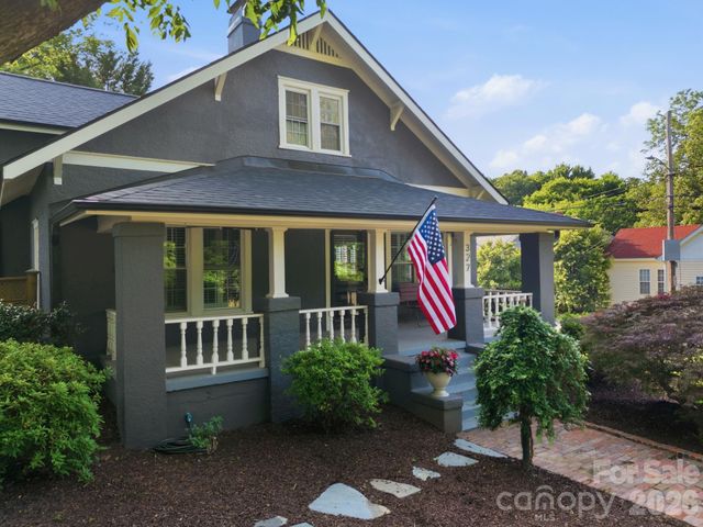327 Campus Street, Charlotte, NC 28216