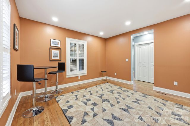 327 Campus Street, Charlotte, NC 28216