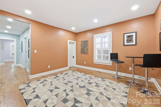 327 Campus Street, Charlotte, NC 28216
