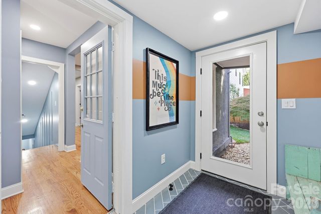 327 Campus Street, Charlotte, NC 28216