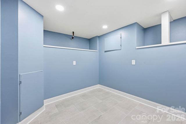 327 Campus Street, Charlotte, NC 28216