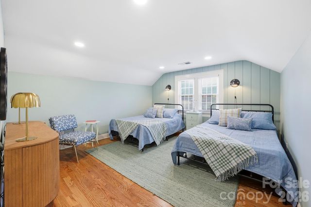 327 Campus Street, Charlotte, NC 28216
