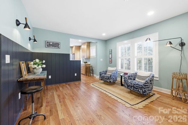 327 Campus Street, Charlotte, NC 28216