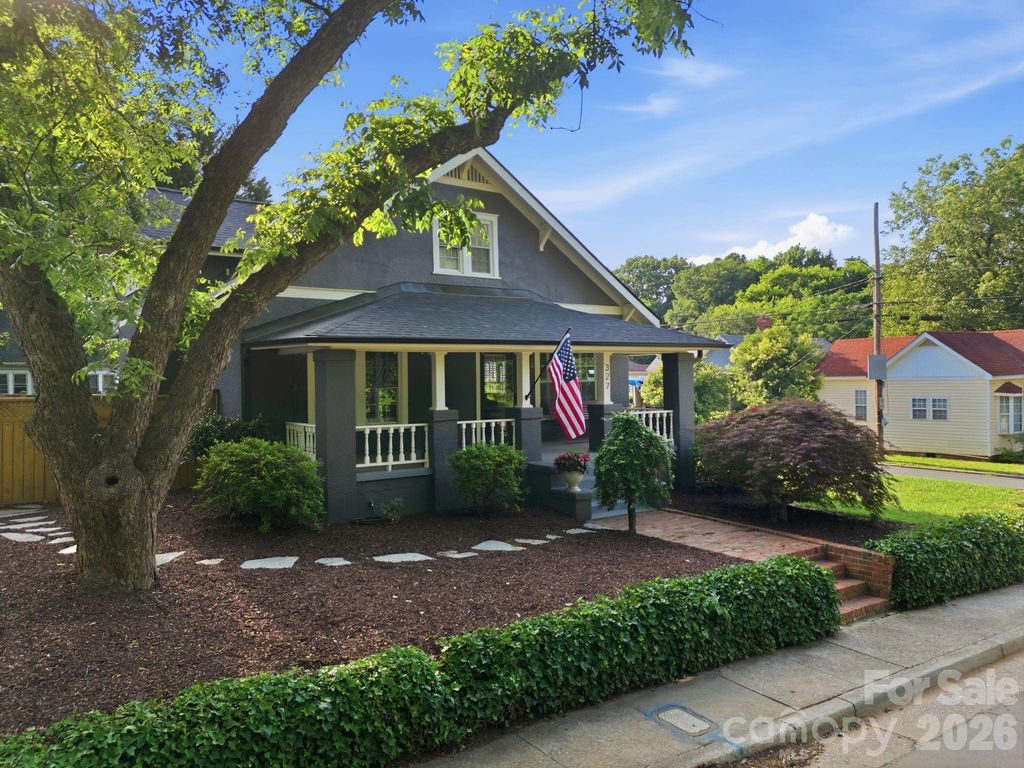 327 Campus Street, Charlotte, NC 28216