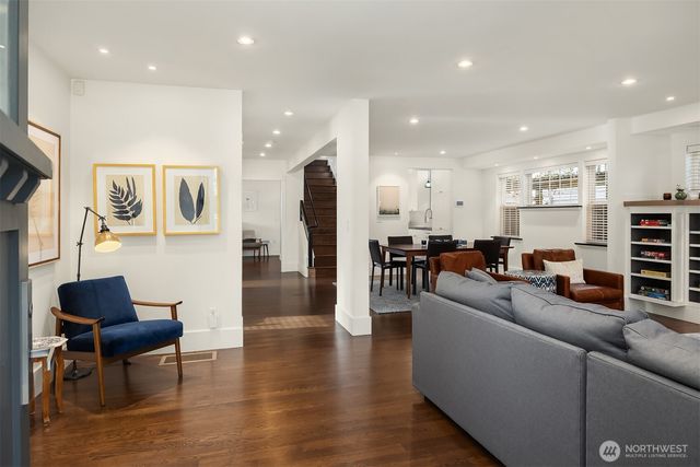 4003 Densmore Avenue N, Seattle, WA 98103