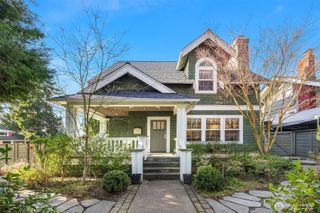 4003 Densmore Avenue N, Seattle, WA 98103