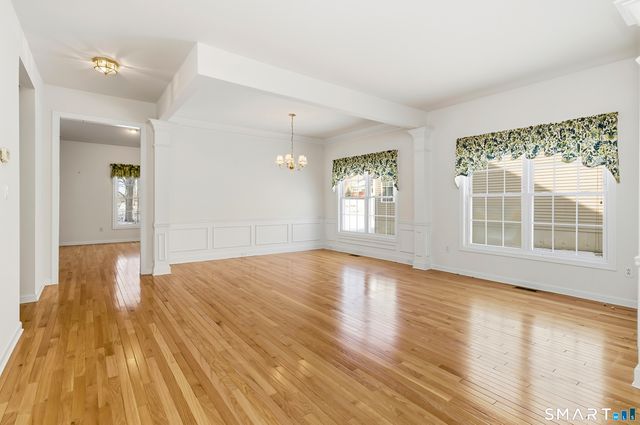 301 Fairway Drive 301, Oxford, CT 06478