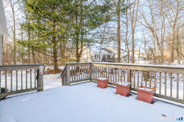 301 Fairway Drive 301, Oxford, CT 06478