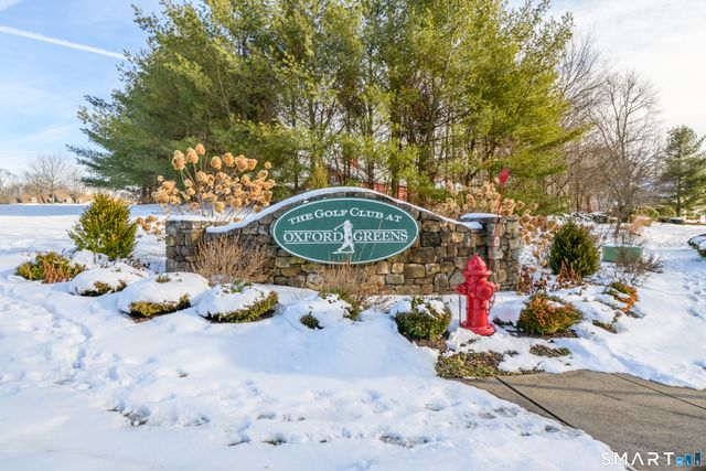 301 Fairway Drive 301, Oxford, CT 06478