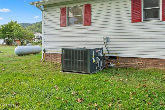 512 Race Street, Roan Mountain, TN 37687