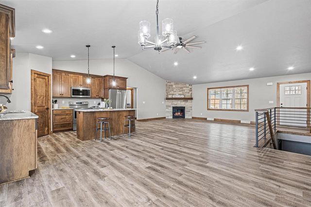 3382 LARGO RIDGE COURT, Green Bay, WI 54311