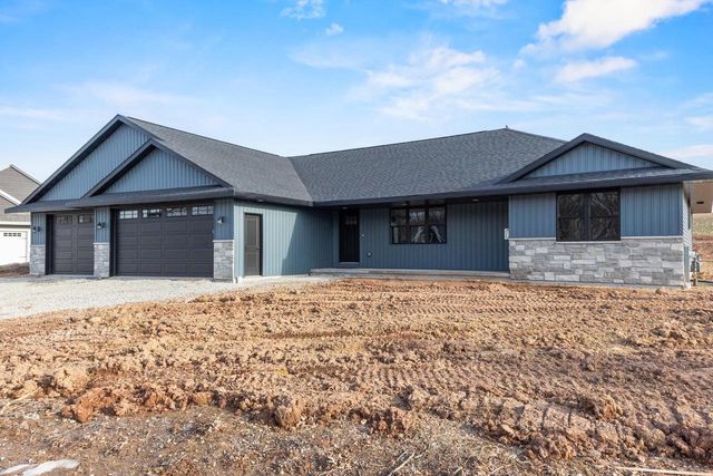 3382 LARGO RIDGE COURT, Green Bay, WI 54311