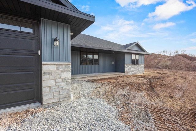 3382 LARGO RIDGE COURT, Green Bay, WI 54311