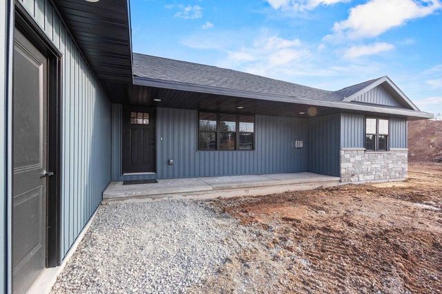 3382 LARGO RIDGE COURT, Green Bay, WI 54311