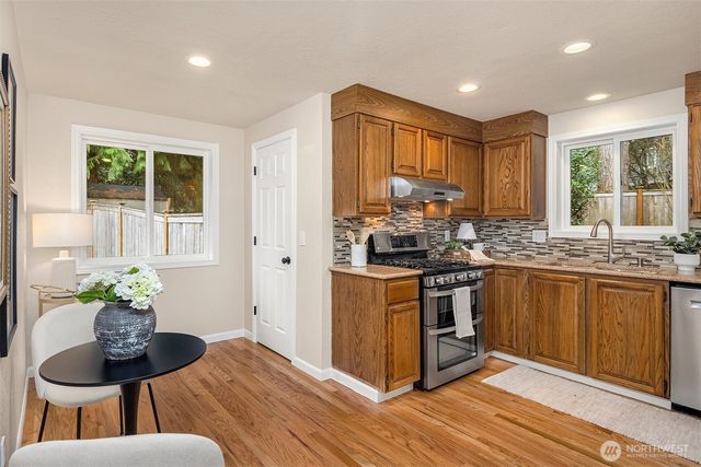 4222 205th Place NE, Sammamish, WA 98074