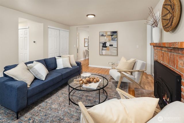 4222 205th Place NE, Sammamish, WA 98074