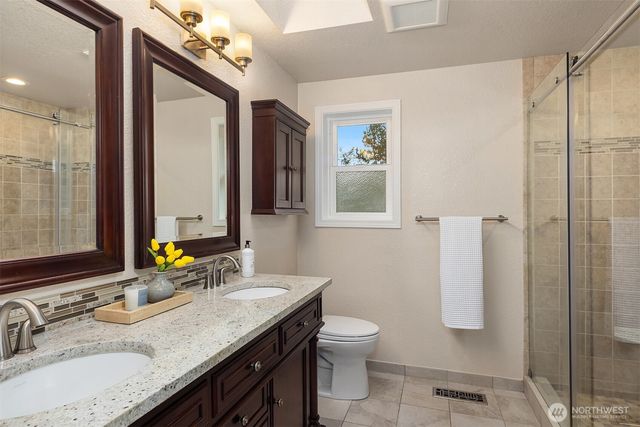 4222 205th Place NE, Sammamish, WA 98074