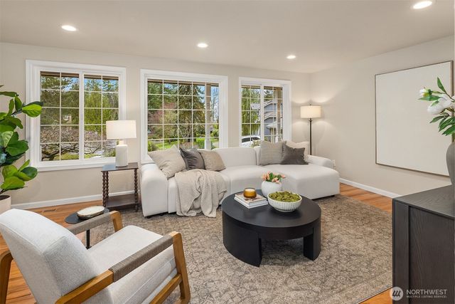 4222 205th Place NE, Sammamish, WA 98074