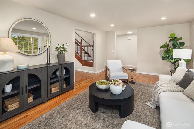 4222 205th Place NE, Sammamish, WA 98074