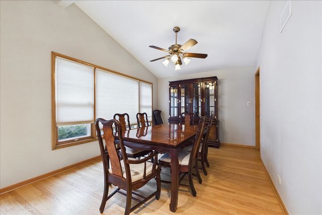 5007 Golf Road, Skokie, IL 60077