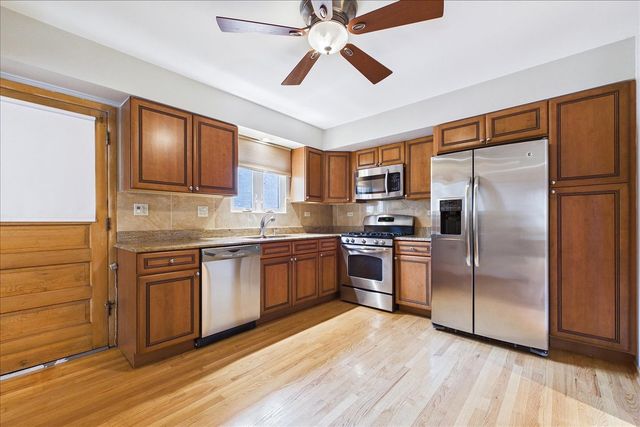 5007 Golf Road, Skokie, IL 60077
