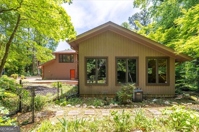 2161 Minute Court, Smoke Rise, GA 30087