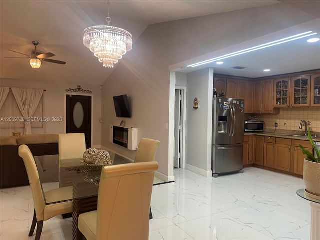 1051 SW 99th Avenue, Pembroke Pines, FL 33025