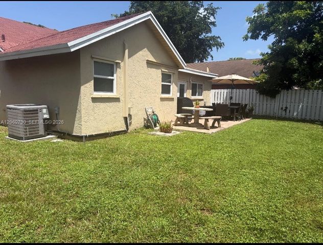 1051 SW 99th Avenue, Pembroke Pines, FL 33025