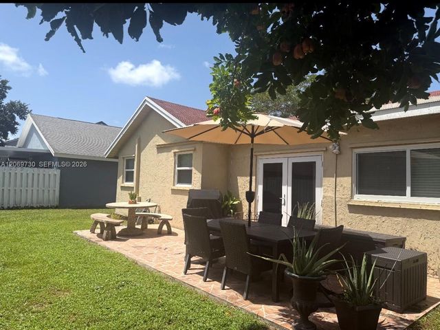 1051 SW 99th Avenue, Pembroke Pines, FL 33025