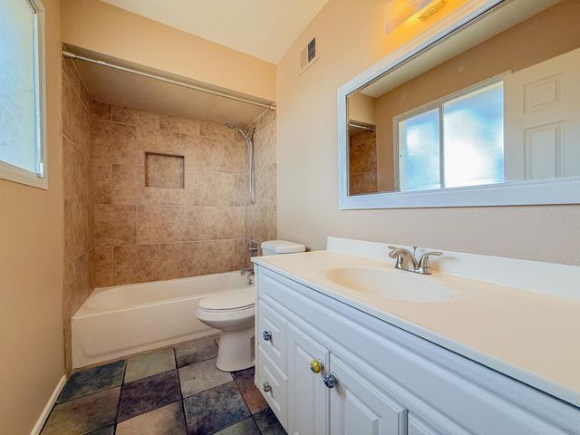 2812 S Cottonwood Drive, Tempe, AZ 85282