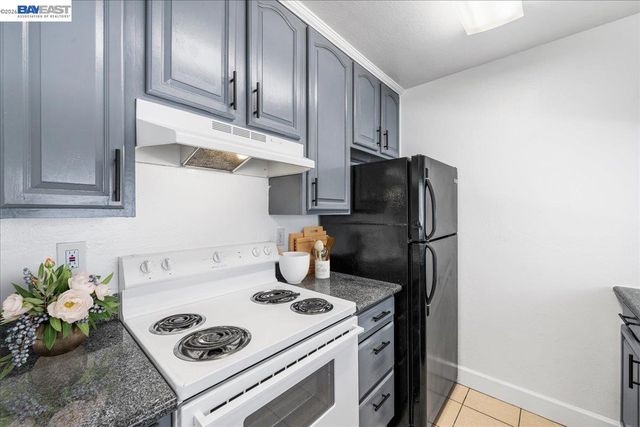 260 Industrial Pkwy 32, Hayward, CA 94544