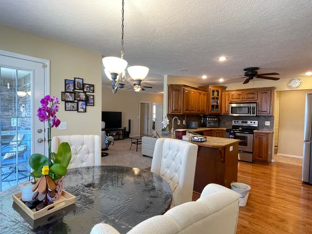 3207 W Aussie Court, Springfield, MO 65810