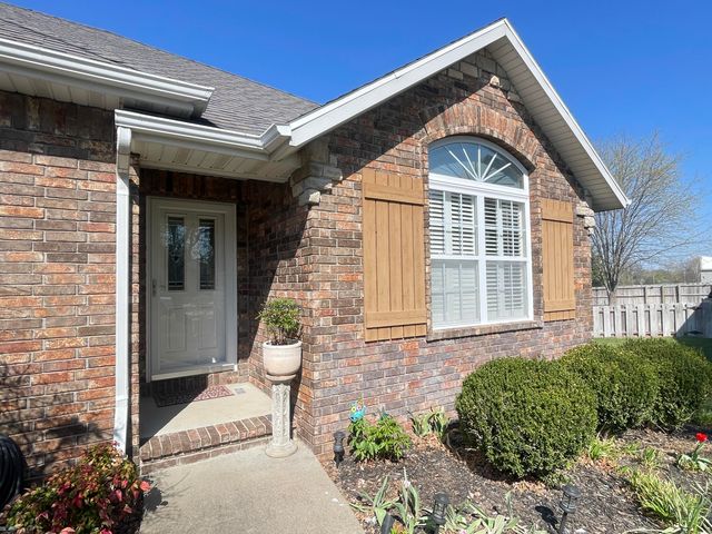 3207 W Aussie Court, Springfield, MO 65810