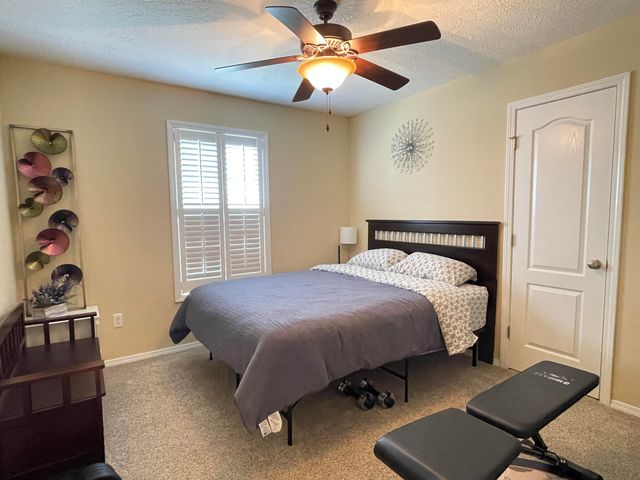 3207 W Aussie Court, Springfield, MO 65810