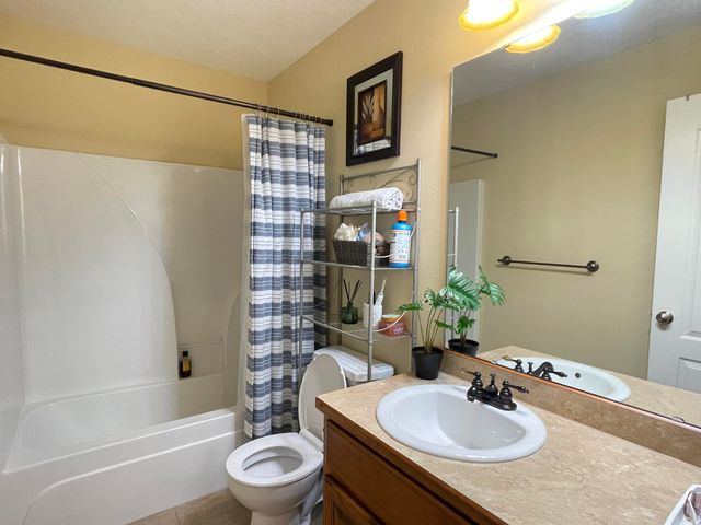 3207 W Aussie Court, Springfield, MO 65810