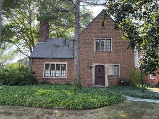 623 Coolidge Road, Birmingham, MI 48009