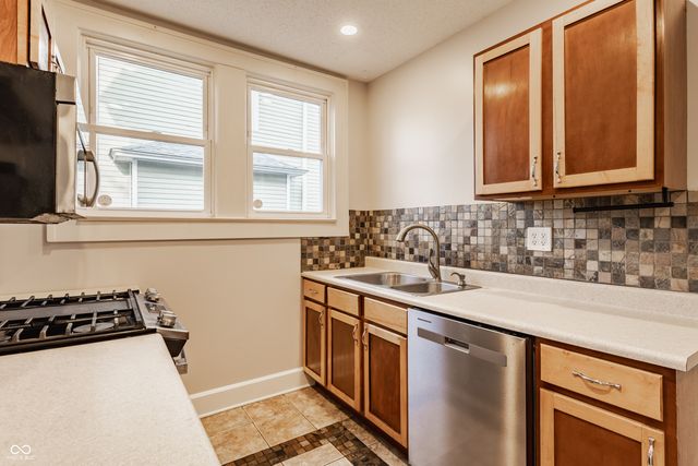 325 E 37th Street, Indianapolis, IN 46205